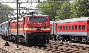 Indian Railway16 अगस्त तक कई ट्रेनों के रूट्स में कर रहा बदलाव, कुछ ट्रेन री-शेड्यूल, सफर करने से पहले देखें लिस्ट