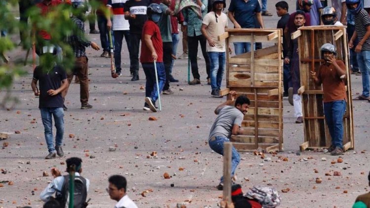 बंगलादेश: चार सप्ताह में 42 पुलिसकर्मियों समेत 580 लोगों की मौत