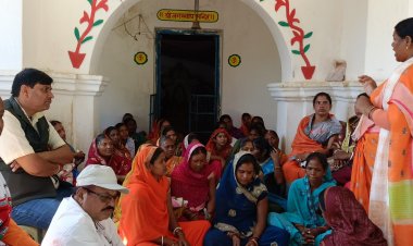 भाजपा की अधिकृत प्रत्याशी ईश्वरी किशन के पक्ष में विधायक रायमुनी भगत ने किया धुंआधार प्रचार,लोकतंत्र के महापर्व पर खुल कर मतदान करने किया अपील