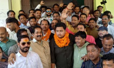 भाजपा नेता कृष्ण कुमार राय,जिलाध्यक्ष भरत सिंह और जिला पंचायत चुनाव प्रभारी ओम प्रकाश सिंहा की रणनीति से भाजपा ने रखा निर्विरोध जीत का नींव,अध्यक्ष उपाध्यक्ष दोनों निर्विरोध जीता दिया कुशल रणनीतिज्ञ होने का प्रमाण