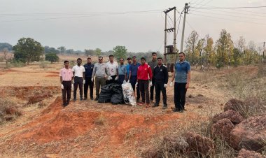 एयर स्कावाड्रम प्रशिक्षण एयरपोर्ट आगडीह में एन सी सी के विद्यार्थियों ने किया श्रमदान