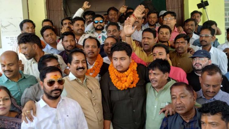 भाजपा नेता कृष्ण कुमार राय,जिलाध्यक्ष भरत सिंह और जिला पंचायत चुनाव प्रभारी ओम प्रकाश सिंहा की रणनीति से भाजपा ने रखा निर्विरोध जीत का नींव,अध्यक्ष उपाध्यक्ष दोनों निर्विरोध जीता दिया कुशल रणनीतिज्ञ होने का प्रमाण