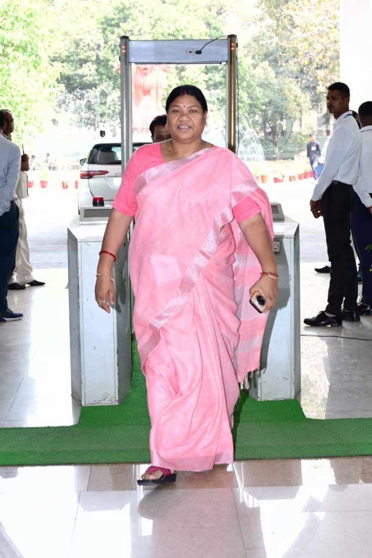  पूर्व संसदीय सचिव का फेसबुक पोस्ट निंदनीय,यूडी मिंज पर कानूनी कार्यवाही का मांग करते हुए जशपुर विधायक श्रीमती रायमुनी भगत ने कहा कांग्रेसी नेता व पूर्व संसदीय सचिव यूडी मिंज का फेसबुक पोस्ट कांग्रेसीयों की देश विरोधी मानसिकता के प्रमाण