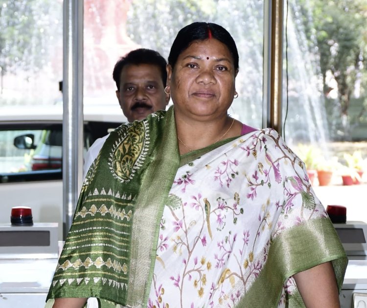 जनता से किये वायदों पर खरा उतर रही जशपुर विधायक श्रीमती रायमुनी भगत : चलनी से परसाडीपा मार्ग पर पौरी नाला में उच्चस्तरीय पुल एवं पहुंच मार्ग निर्माण कार्य स्वीकृत करवाने का किया था वादा जिसे विधायक के प्रयास से विष्णु सरकार ने दिया निर्माण हेतु प्रशासकीय स्वीकृति