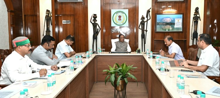 मुख्यमंत्री विष्णु देव साय ने लिया छत्तीसगढ़ को शिक्षा का राष्ट्रीय केंद्र बनाने का संकल्प : देश के टॉप-100 शैक्षणिक संस्थानों में स्थान दिलाने के लिए विश्वविद्यालयों और महाविद्यालयों की गुणवत्ता सुधार पर विशेष जोर