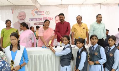 जशपुर, सोगड़ा और गोडअम्बा में हुआ सुशासन शिविर का आयोजन,जशपुर विधायक हुई शिविर में शामिल,सभी विभागों को प्राप्त आवेदनों पर किए गए निराकरण की कार्यवाही की दी गई जानकारी