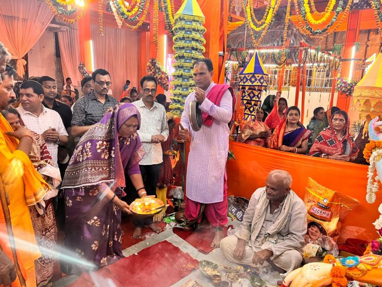 श्री जगन्नाथ मंदिर दोकड़ा प्राण प्रतिष्ठा कार्यक्रम में अष्ट प्रहरी का आयोजन, विधायक गोमती साय और पूर्व भाजपा जिलाध्यक्ष सुनील गुप्ता ने संध्या आरती में की शिरकत, आज रात्रि होगा रंगारंग नागपुरी कार्यक्रम