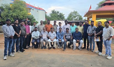 कैबिनेट की बैठक में वरिष्ठ मीडियाकर्मी सम्मान निधि को 10 हजार रुपये से बढ़ाकर 20 हजार रुपये किए जाने का ऐतिहासिक फैसले पर जशपुर प्रेस क्लब के पत्रकारों ने मुख्यमंत्री का जताया आभार,कहा यह फैसला पत्रकार हित में होगा मील का पत्थर साबित