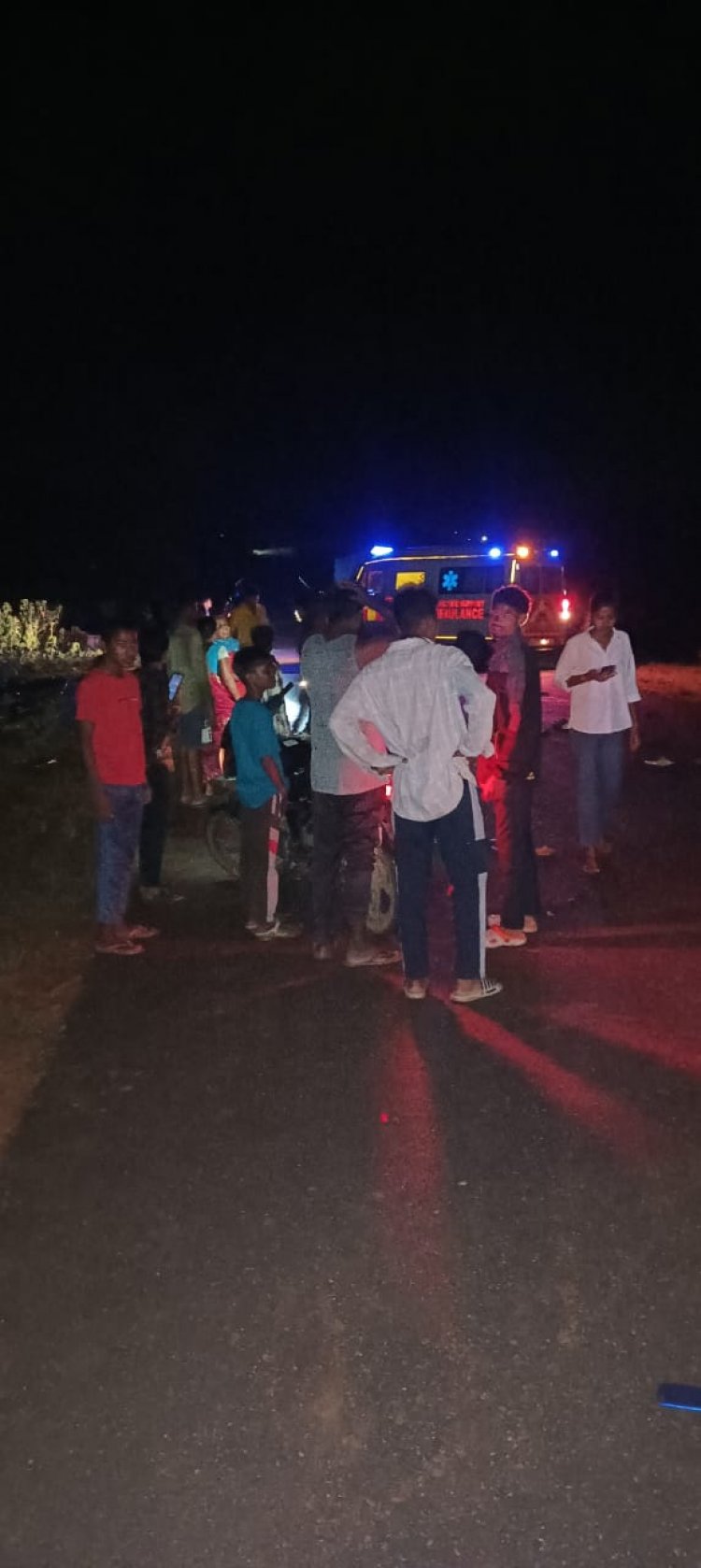 तेज रफ्तार बोलेरो ने भारी भरकम भीड़ को रौंदा,घटना के बाद दहशत का माहौल, दो दर्जन से ज्यादा घायल,राहत कार्य में जुटी पुलिस