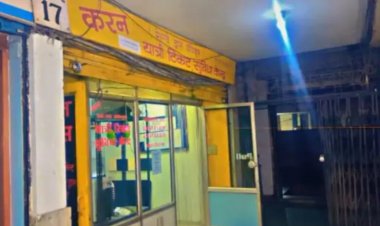 रायपुर में EOW-ACB की बड़ी रेड: करन ट्रेवल्स के ऑफिस में 2 घंटे जांच, पिता-पुत्र से पूछताछ, विदेश यात्रा दस्तावेज जब्त