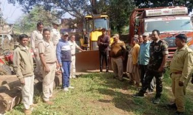 वन भूमि में अवैध उत्खनन पर वन विभाग की बड़ी कार्रवाई, जेसीबी मशीन जप्त