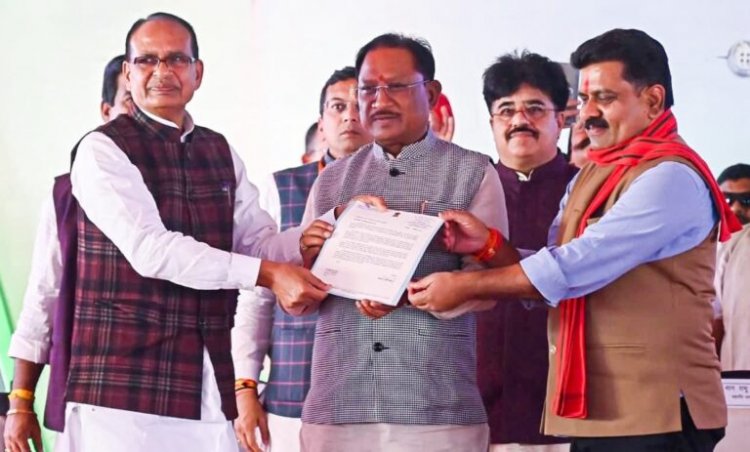 भिलाई स्टील प्लांट के आयरन स्लैग और SHG की प्लास्टिक से बनेगी PMGSY की सड़कें,छत्तीसगढ़ को मिली 774 नई सड़कें