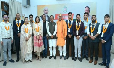 छत्तीसगढ़ लोक सेवा आयोग 2024 के टॉप-10 अभ्यर्थियों ने सीएम साय से की सौजन्य भेंट