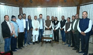 मुख्यमंत्री विष्णुदेव साय से हल्बा-हल्बी समाज के प्रतिनिधियों ने की मुलाकात