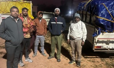 *अवैध धान परिवहन पर प्रशासन की बड़ी कार्यवाही,,उड़नदस्ता दल ने 4 पिकप वाहन एवं 385 बोरी धान जब्त किये*