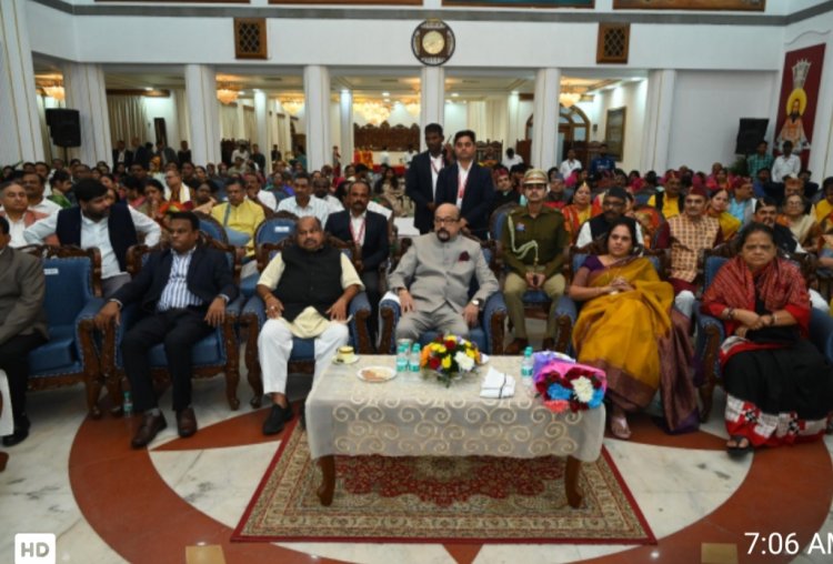 *छत्तीसगढ़ राजभवन मे एक भारत श्रेष्ठ भारत का हुआ भव्य आयोजन,,,छह राज्यों के स्थापना दिवस पर सांस्कृतिक संगम,, विधायक पुरंदर मिश्रा अपनी धर्मपत्नी के साथ हुए शामिल*