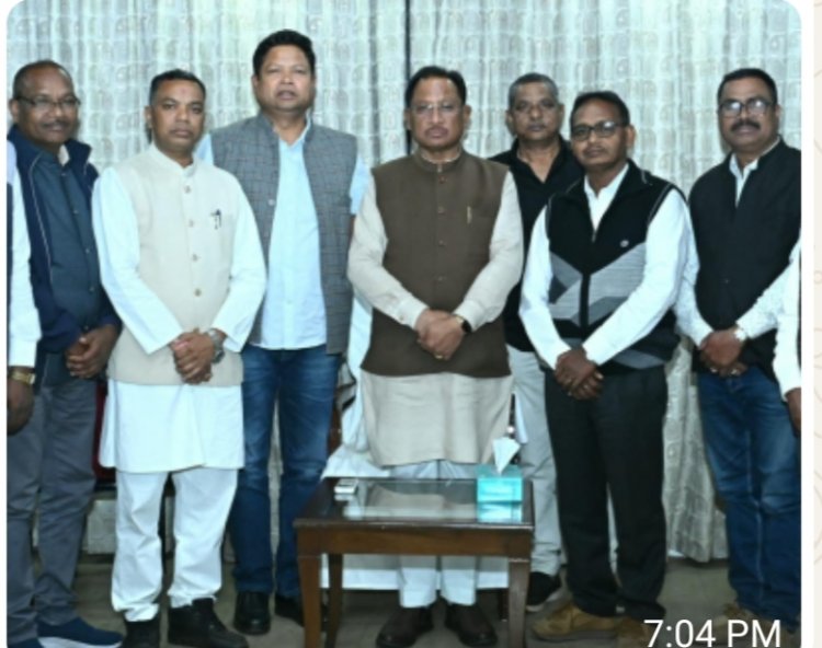 *मुख्यमंत्री विष्णुदेव साय से हल्बा- हल्बी समाज के प्रतिनिधिमंडल ने की सौजन्य मुलाक़ात कर शक्ति दिवस एवं अमर क्रांतिकारी शहीद गेंद सिंह जी के 201 वीं शहादत दिवस समारोह के लिए दिया आमंत्रण*