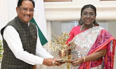 मुख्यमंत्री विष्णुदेव साय ने राष्ट्रपति द्रौपदी मुर्मू से की सौजन्य मुलाकात, 'बस्तर पंडुम 2026' में किया आमंत्रित