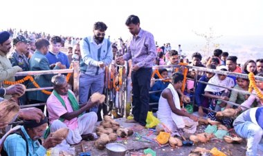 *केशलापाठ पहाड़ पर आस्था का महासंग्राम तमता मेला मे कलेक्टर श्री व्यास हुए शामिल,,,पौश पूर्णिमा पर तीन दिवसीय परम्परागत मेले मे हजारों श्रद्धालुओं ने की खुशहाली की कामना*