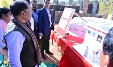 *मुख्यमंत्री ने बगीचा के मंगल भवन निर्माण कार्य का किया अवलोकन,,बगीचा वासियों ने मुख्यमंत्री को दिया धन्यवाद*