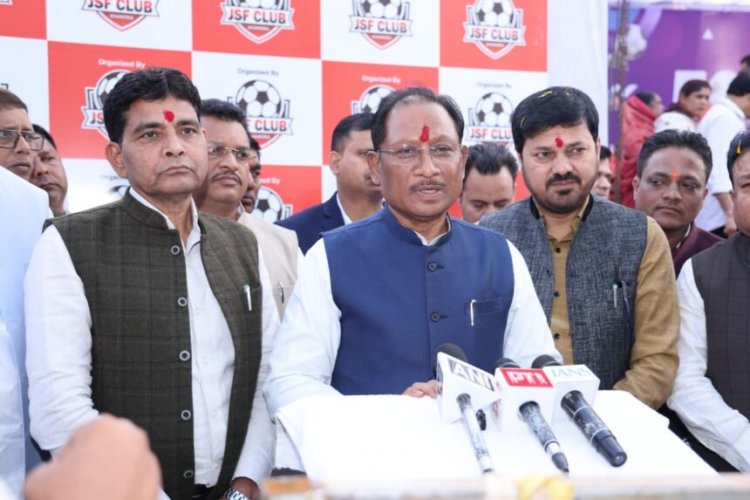 अखिल भारतीय फुटबॉल चैम्पियनशिप खरोरा के समापन समारोह में शामिल हुए मुख्यमंत्री साय, विधायक अनुज शर्मा के कार्यों की सराहना कर क्षेत्र को दी विकास कार्यों की सौगात