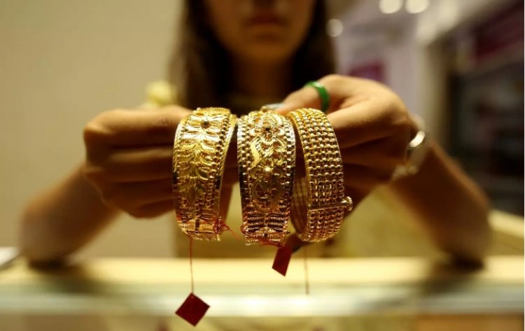 US dollar में तेज गिरावट के बीच सोने, चांदी की कीमतें नए उच्च स्तर पर पहुंचीं