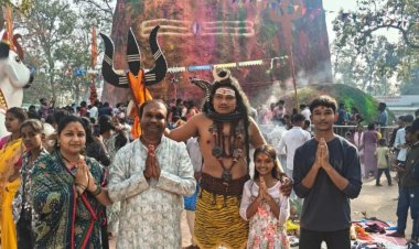 भकुर्रा महादेव की महिमा अपरंपार महाशिवरात्रि पर उमड़ा श्रद्धालुओं का जनसैलाब, बोल बम के जयघोष से गूंज उठा भूतेश्वर धाम