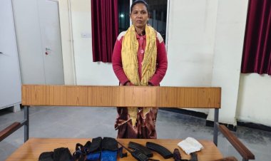 Breaking : लाल आतंक को बड़ा झटका, AK-47 के साथ महिला DVCM नक्सली ने किया सरेंडर