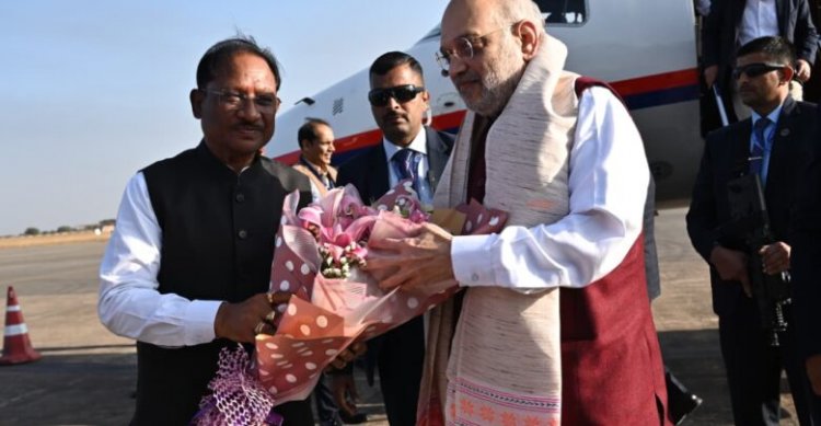 रायपुर पहुंचे केंद्रीय गृह मंत्री अमित शाह, मुख्यमंत्री विष्णुदेव साय ने किया स्वागत