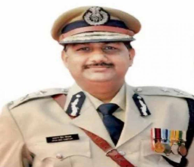 दंतेवाड़ा में डीजीपी गौतम की अधिकारियों के साथ हुई बैठक, नक्सलियों के अंतिम प्रहार पर हुई चर्चा