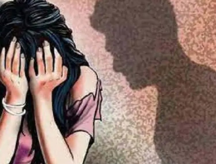 छत्तीसगढ़ के रायगढ़ जिले में होली के दिन युवती से छेड़छाड़ और मारपीट की गई