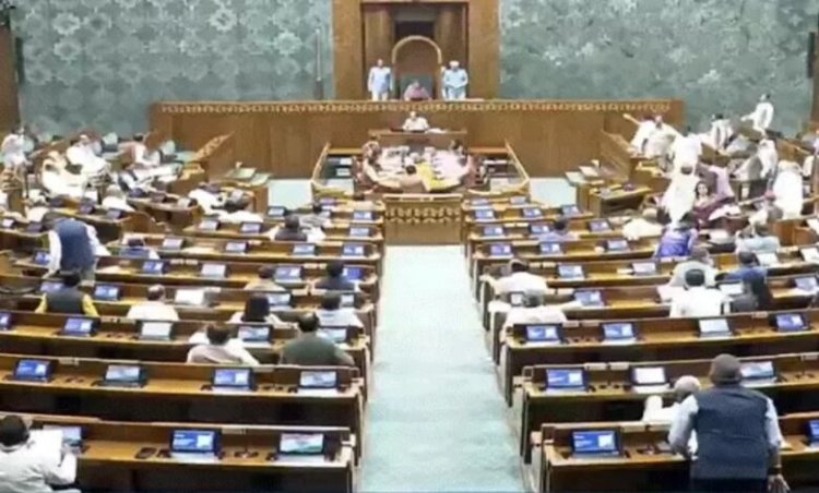 लोकसभा में विपक्ष ने ‘मोदी हटाओ’ के नारे लगाए: पश्चिम एशिया संकट पर बहस की मांग, 35 मिनट में स्थगित हुई कार्यवाही