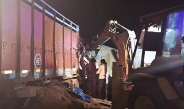 CG ACCIDENT NEWS: मिनी हाइवा और ट्रक की जबरदस्त टक्कर, हादसे में 3 की मौत