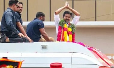 Tamil Nadu Election 2026: अभिनेता विजय पर कसा शिकंजा, बिना अनुमति रोड शो के आरोप में 3 FIR दर्ज