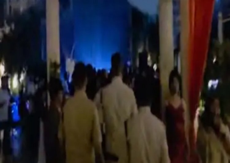 कैफेे में चल रही थी देर रात पार्टी,पुलिस के छापा में डीजे जब्त,लाइसेंस भी होगा निरस्त