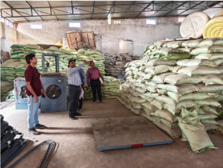 खरीफ पूर्व कृषि केंद्रों का निरीक्षण,अनियमितता पर दो केंद्रों को नोटिस