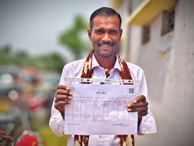 स्वामित्व योजना से ग्रामीणों को मिला मालिकाना हक, बालोद में अधिकार अभिलेख वितरण तेज