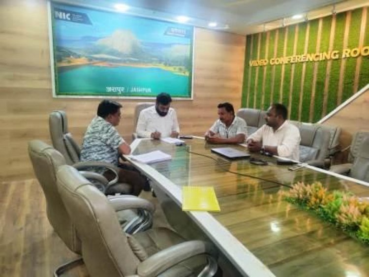 जशपुर: पंचायत उपचुनाव की सुगबुगाहट तेज, 27 रिक्त पदों के लिए मतदाता सूची का प्रकाशन