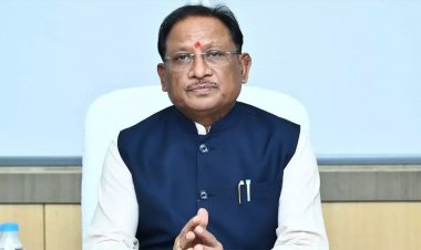 आम जनता से शालीनता से पेश आएं अधिकारी - मुख्यमंत्री