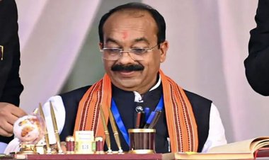 उप मुख्यमंत्री साव ने दी श्रमिक दिवस की बधाई: कांग्रेस के बोरे बासी दिवस और बैठक पर साधा निशाना