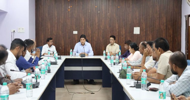 बीजापुर कलेक्टर ने मीडिया प्रतिनिधियों के साथ की बैठक, सामुदायिक सहभागिता पर दिया जोर