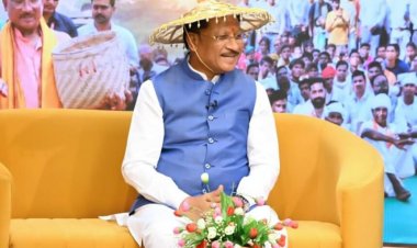 मुख्यमंत्री विष्णुदेव साय ने किसानों से किया सीधा संवाद, बोले- नई तकनीक अपनाएं, खेती बनेगी ज्यादा लाभकारी
