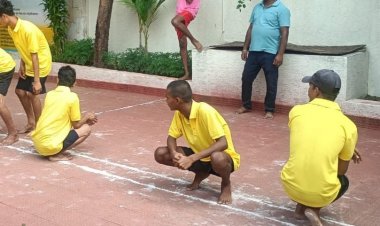 "नशे से मैदान तक का सफर,जशपुर ने दिखाया पुनर्वास का नया रास्ता : मैदान में लौट रही जिंदगी,कबड्डी, खो-खो और बैडमिंटन से नशे की गिरफ्त से बाहर आ रहे युवा"