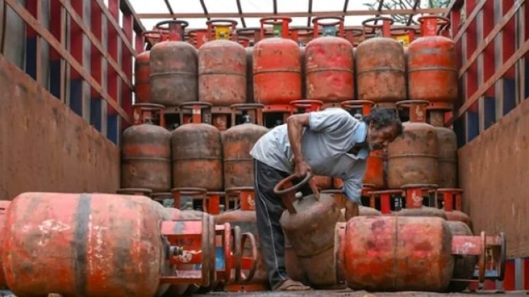 LPG Price Hike: महंगाई का झटका! कमर्शियल LPG सिलेंडर के बढ़े दाम