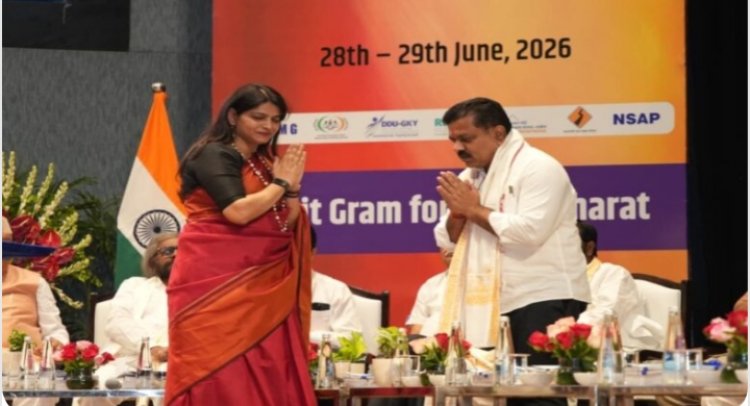राष्ट्रीय सम्मेलन में छत्तीसगढ़ के मटेरियल बैंक मॉडल की सराहना: ‘डीलर दीदी’ पहल को मिली राष्ट्रीय पहचान