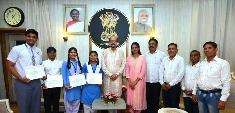 जापान से लौटे इंस्पायर अवार्ड मानक के विद्यार्थियों का राज्यपाल ने किया सम्मान