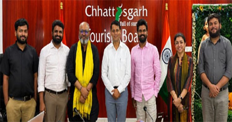 भारत भाग्य विधाता फिल्म के लेखक-निर्देशक तापडिय़ा तथा फिल्म निर्माता आदि शर्मा ने की छत्तीसगढ़ टूरिज्म बोर्ड के एमडी आचार्य से सौजन्य मुलाकात
