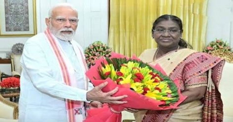 PM मोदी ने राष्ट्रपति भवन में राष्ट्रपति द्रौपदी मुर्मू से की मुलाकात